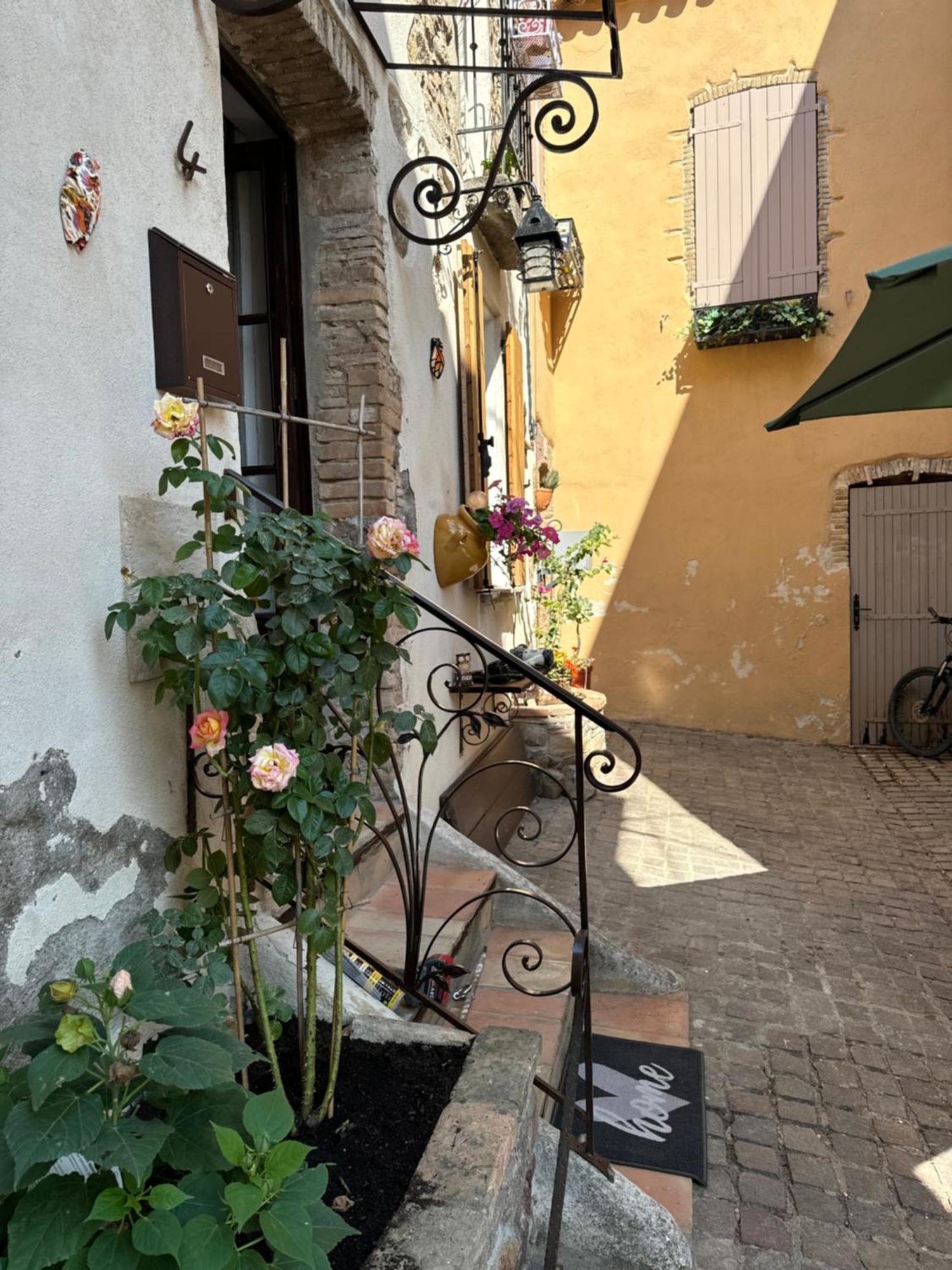 Chez Kay Apartment Roquebrune-sur-Argens Exterior photo