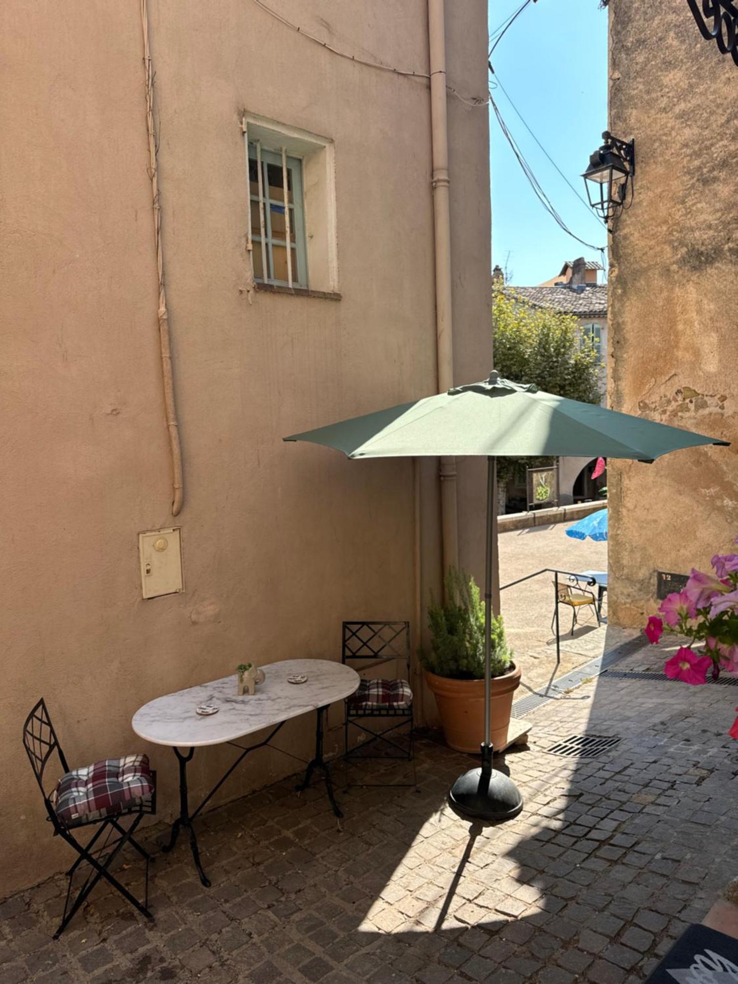 Chez Kay Apartment Roquebrune-sur-Argens Exterior photo