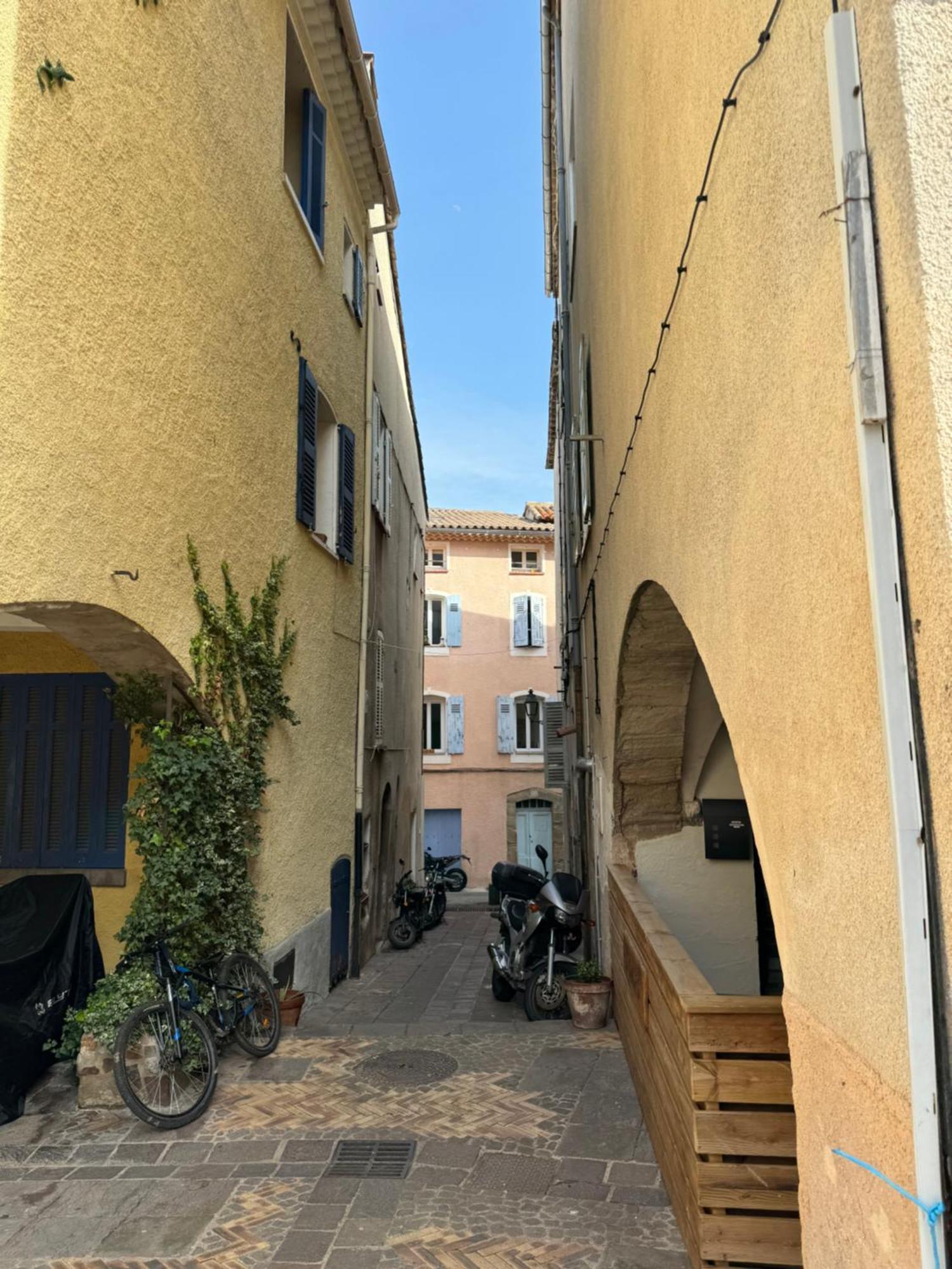 Chez Kay Apartment Roquebrune-sur-Argens Exterior photo